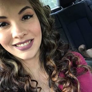 Meet your Posher, Gloria